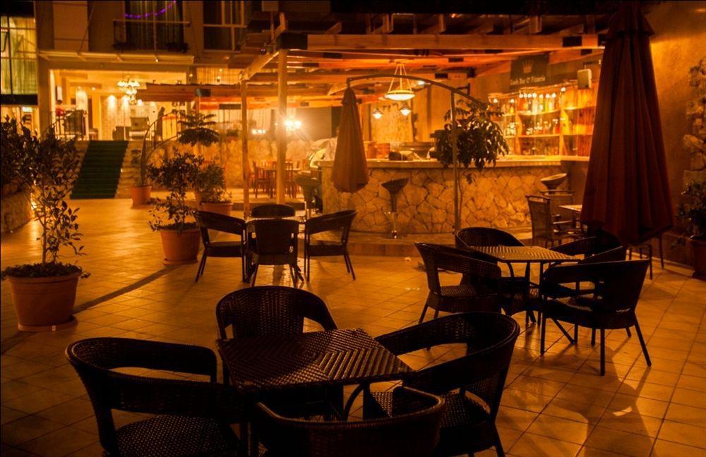 Monarch Hotel Аддис-Абеба Экстерьер фото
